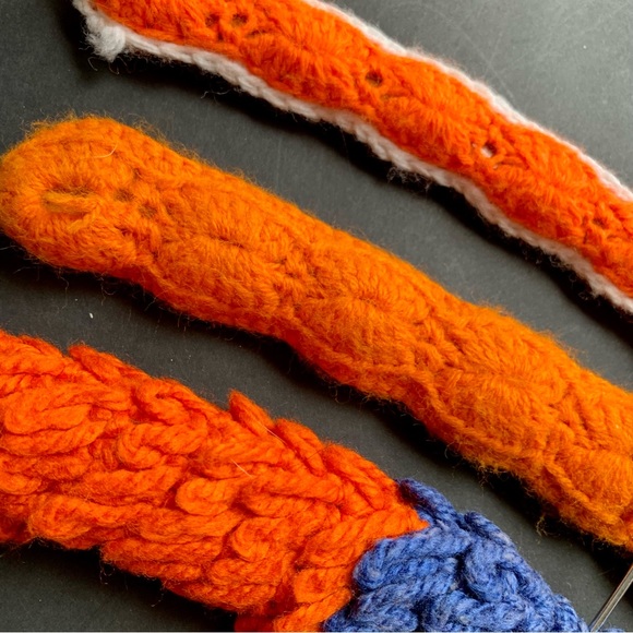 v i n t a g e :: 4 Handmade Crochet Knit Clothing Hangers Wooden Set - Picture 7 of 10